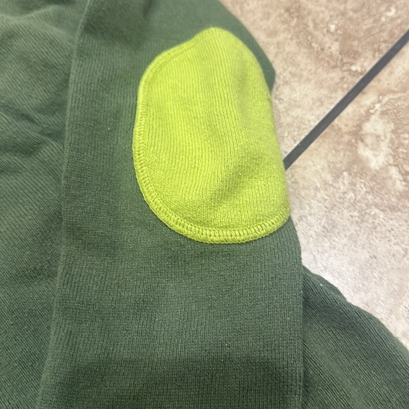 Lacoste - Picture 3 of 8